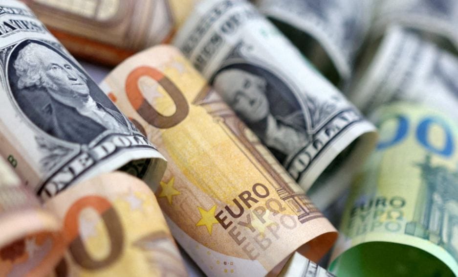 أسعار العملات مقابل الجنيه في البنوك المصرية اليوم الأربعاء 19 فبراير 2025