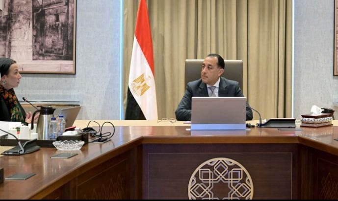 رئيس الوزراء ووزيرة البيئة