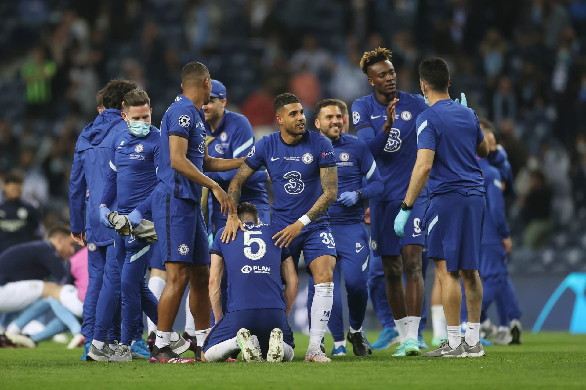 فوز تشيلسي وتعادل بيتيس وخسارة فيورنتينا في دوري المؤتمر الأوروبي