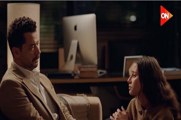 مشهد من مسلسل كامل العدد 3