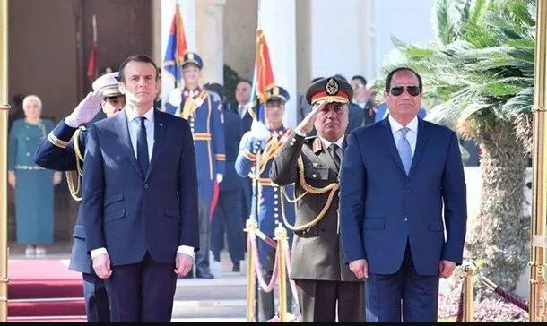 الرئيس السيسي يستقبل نظيره الفرنسي اليوم.. قمة ثلاثية بحضور العاهل الأردني