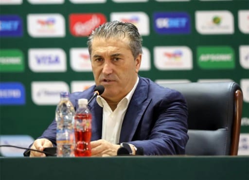 جوزيه بيسيرو مدرب الزمالك: لست غاضبا من غياب زيزو عن التدريبات مؤخرا