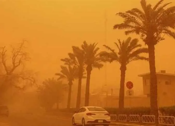 الجو هيبرد تاني.. حالة الطقس اليوم: انخفاض درجات الحرارة وتحذيرات من عاصفة رملية