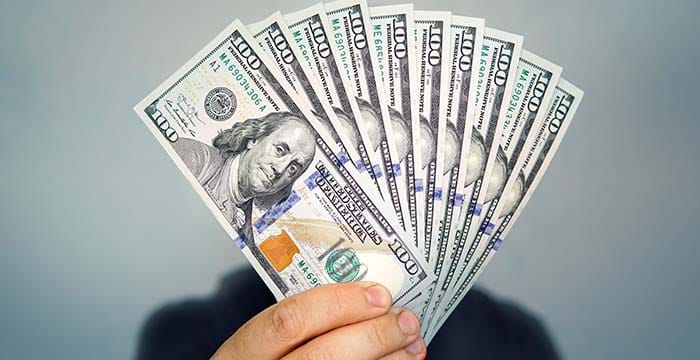 قبل إجازة البنوك في عيد الأضحى.. سعر صرف الدولار مقابل الجنيه اليوم