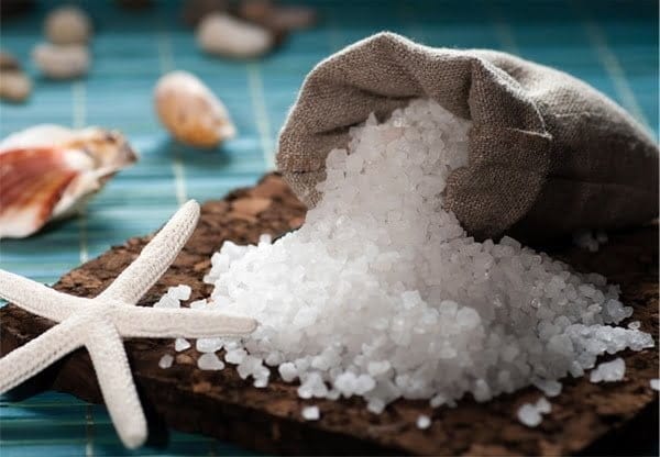 معلومة جديدة.. هل ملح البحر صحي أكثر من ملح الصخور؟