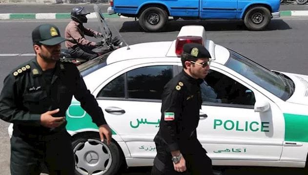 عناصر الأمن في إيران