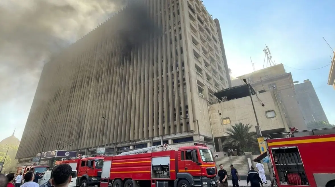 النيابة العامة تحقق في واقعة حريق مبنى سنترال رمسيس بالقاهرة