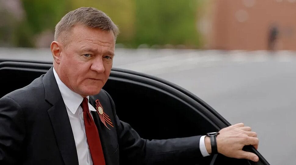 انتحار وزير النقل الروسي بعد إقالته من منصبه.. وجدوا جثته داخل سيارته