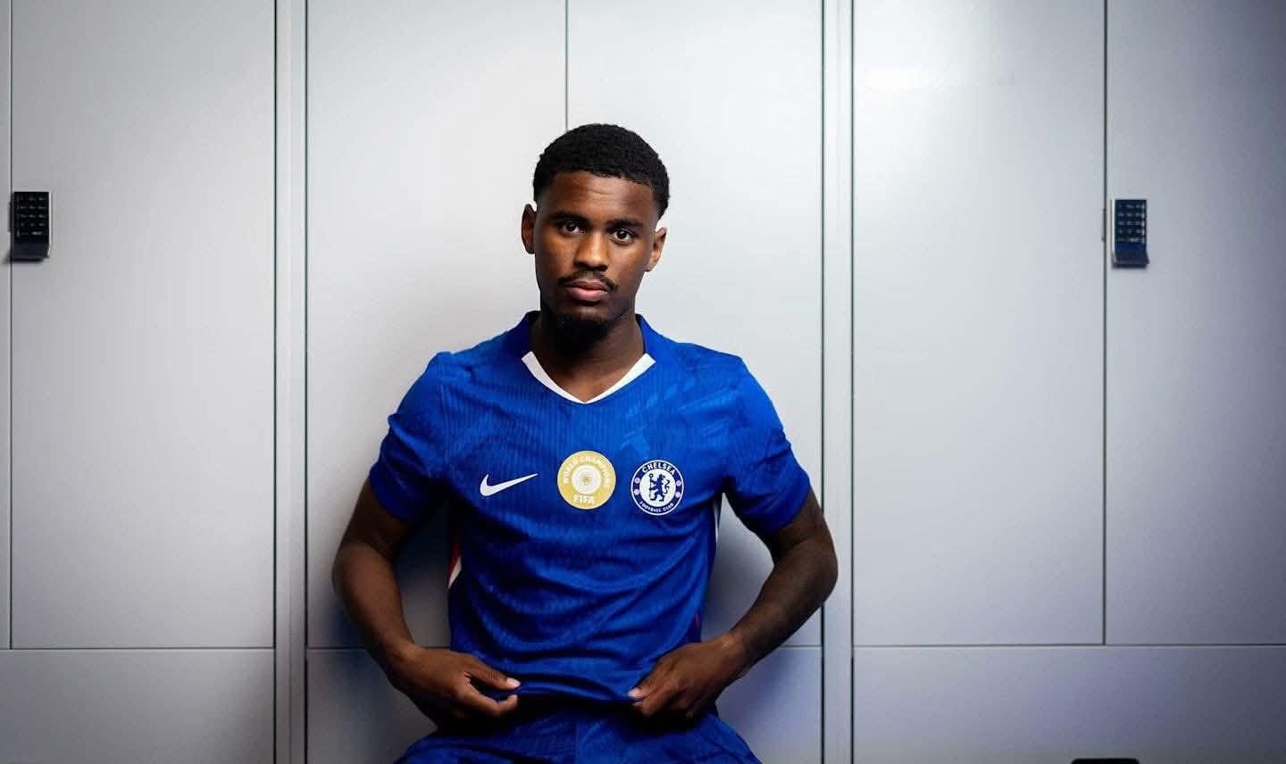 تشيلسي الإنجليزي يعلن تعاقده مع المدافع الهولندي الشاب جوريل هاتو