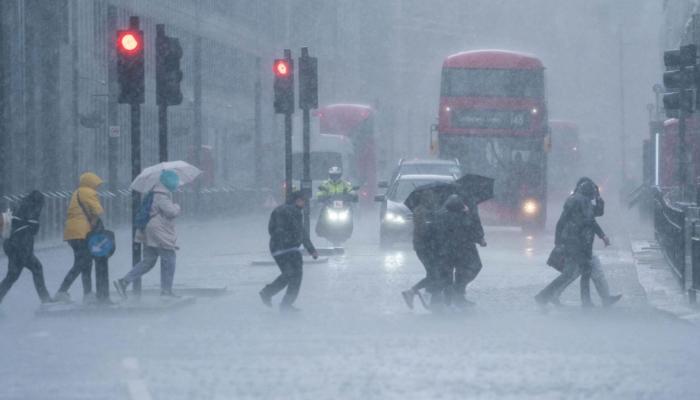 انقطاع الكهرباء عن 10 آلاف منزل في أيرلندا بسبب عاصفة فلوريس