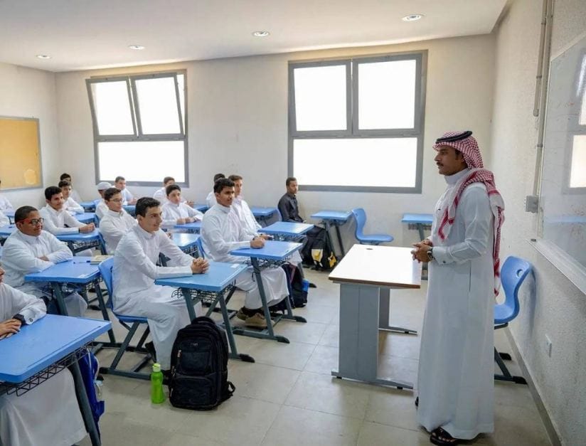“التعليم السعودية” تكشف أسباب عودة نظام الفصلين الدراسيين