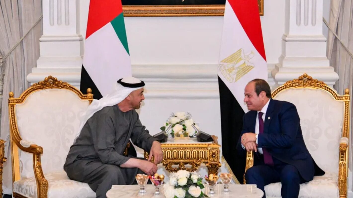 رئيس الإمارات يصل إلى مصر في زيارة أخوية