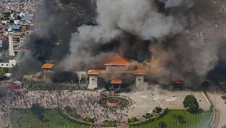 حريق في مبنى برلمان نيبال