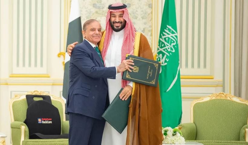 السعودية وباكستان توقعان اتفاقية دفاع استراتيجي لتعزيز الردع المشترك ضد أي اعتداء
