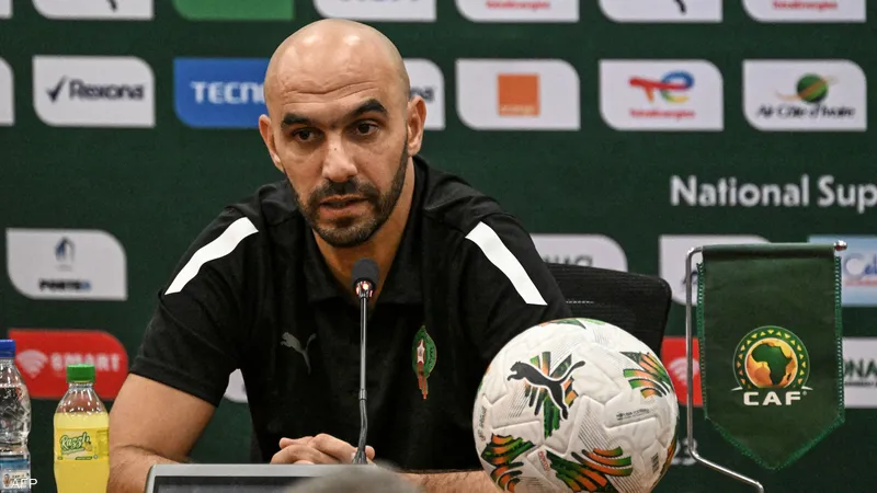 مدرب المغرب: من حق الجمهور ألا يكون راضيا.. والفوز باللقب لا يتحقق بالكلام