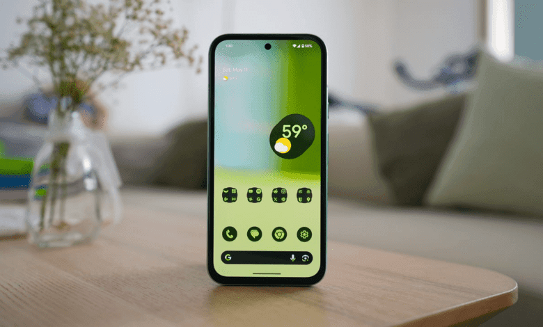 هاتف يعمل بنظام أندرويد - تعبيرية