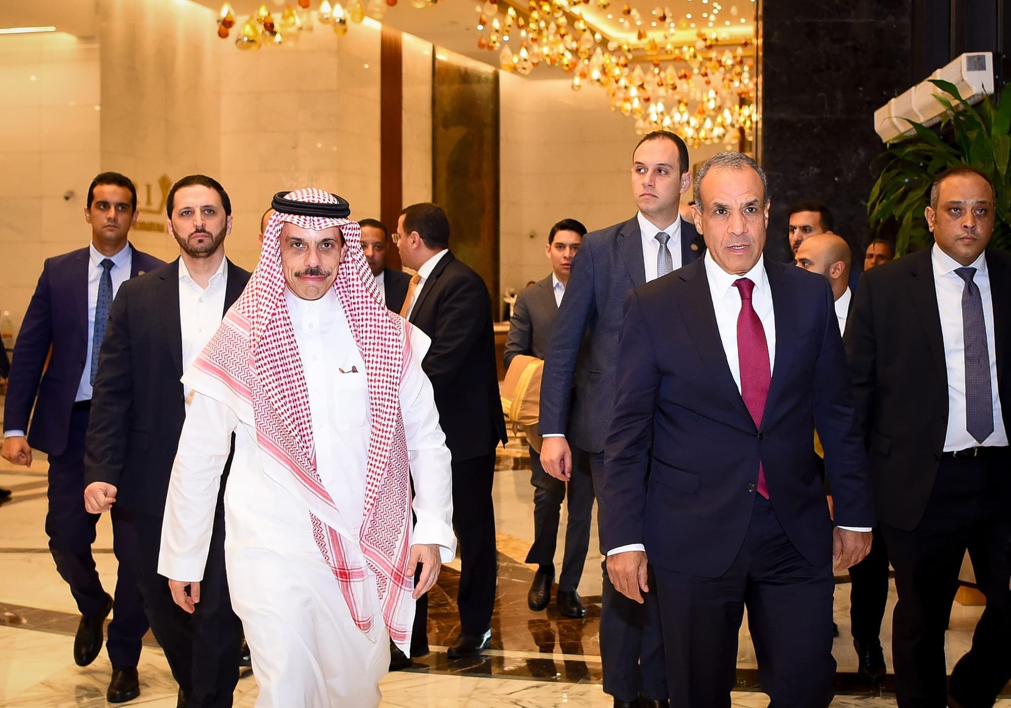 وزيرا خارجية مصر والسعودية يستعرضان جهود تثبيت وقف إطلاق النار في غزة