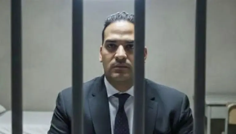 ترحيل مستريح السيارات أمير الهلالي إلى مصر بعد القبض عليه.. هارب من 300 سنة سجن