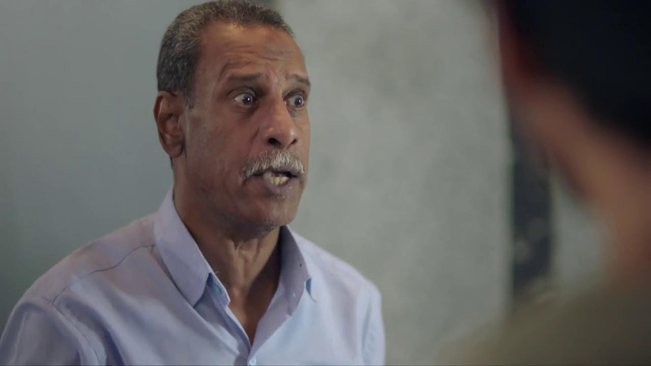 نقل الفنان محمود بشير إلى العناية المركزة عقب تدهور حالته الصحية (فيديو)