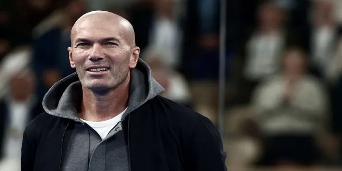 زيدان يقترب من “الديوك”.. اتفاق سري يحسم هوية خليفة ديشامب في منتخب فرنسا