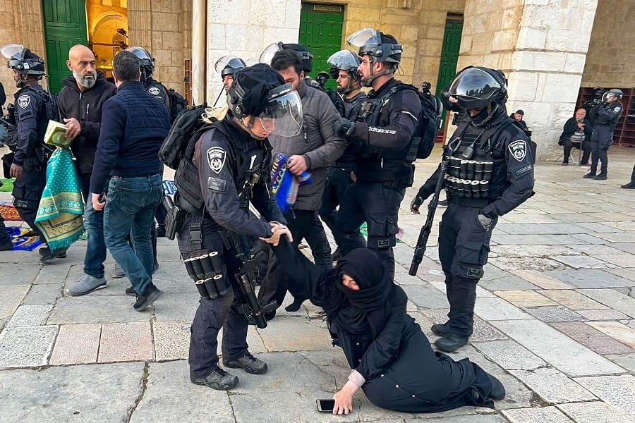متحدث حركة فتح: يجب توفير الحماية للشعب الفلسطيني ورفع الظلم الإسرائيلي عنه