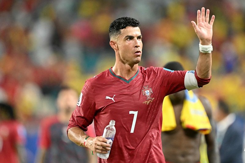 كريستيانو رونالدو يغادر معسكر البرتغال قبل مواجهة الدنمارك.. ماذا حدث؟