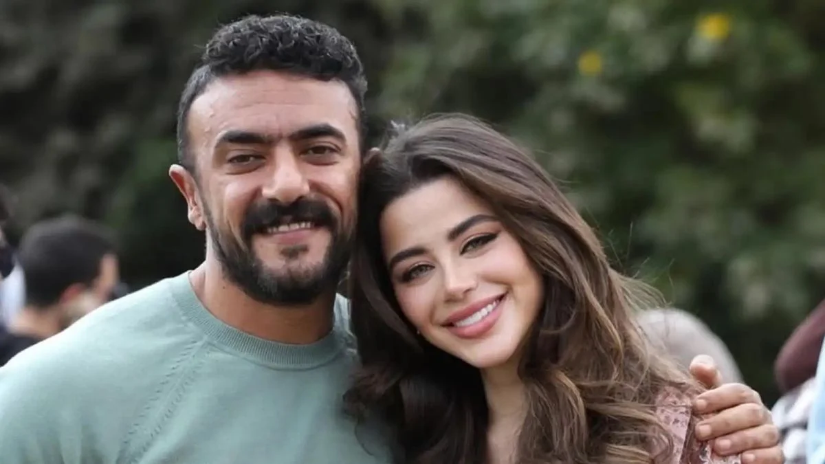 يارا السكري تحسم الجدل حول علاقتها بأحمد العوضي.. تصريح مفاجئ في منتدى الإعلام العربي