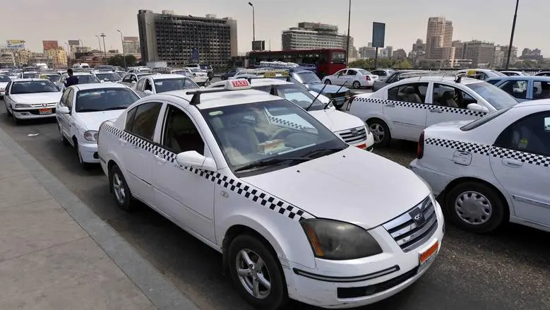قرار عاجل بشأن التاكسي وربع النقل ضمن مشروع سيارات الشباب